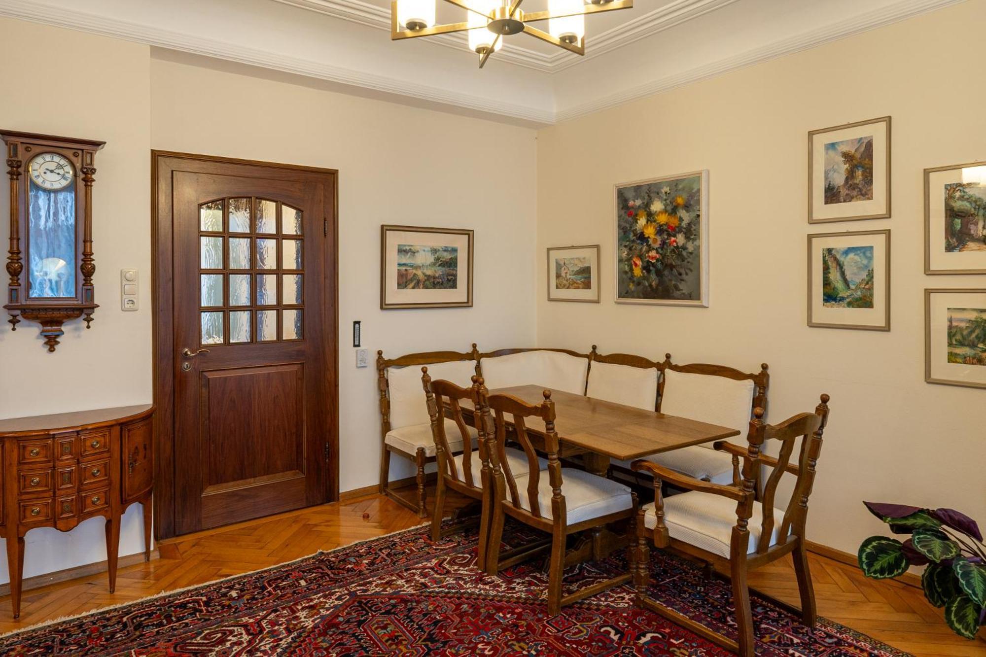 Apartment Neu - 4 Zimmer, 4 Betten, 5 Min Zum Hbf, Terrasse, 160qm Augsburg